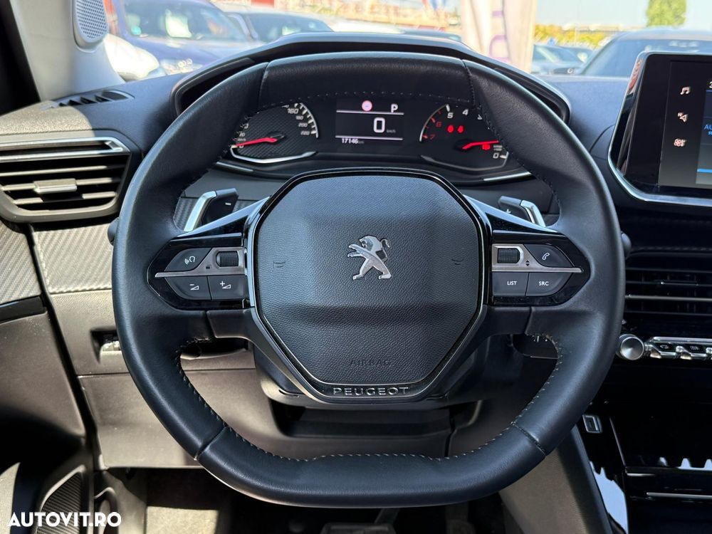 Peugeot 2008 1.2 L PureTech STT EAT8 Allure - 6