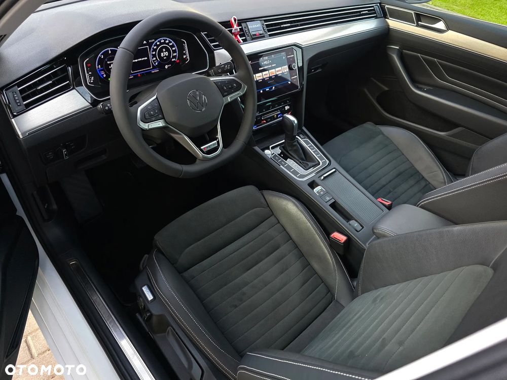 Volkswagen Passat 2.0 TDI 4Mot Elegance DSG - 19