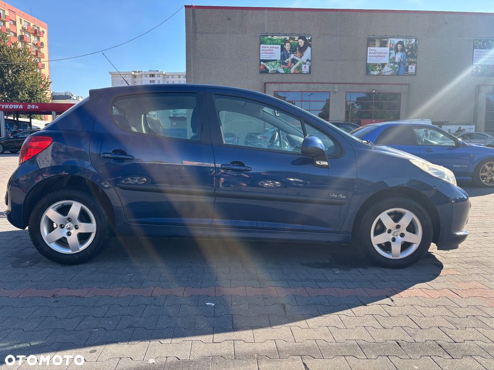 Peugeot 207 - 1