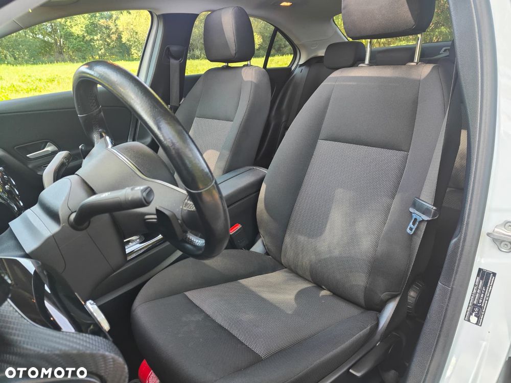 Mercedes-Benz Klasa A 180 d 8G-DCT Lim Entry - 15