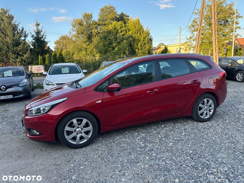 Kia Ceed 1.6 GDI Dream-Team Edition - 2