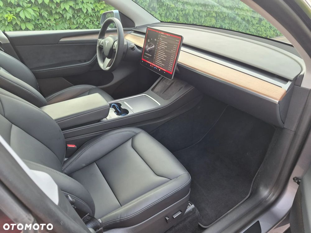 Tesla Model Y Long Range Dual Motor AWD - 10