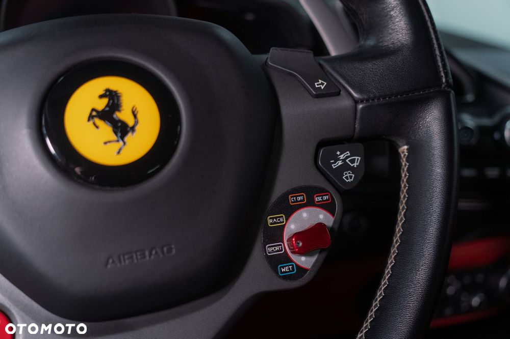 Ferrari 488 - 30