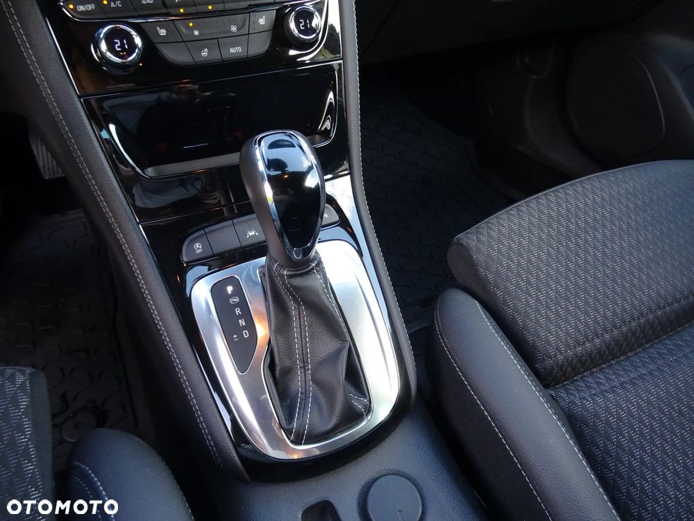Opel Astra 1.6 Turbo Start/Stop Automatik Innovation - 14