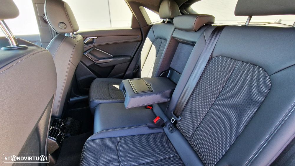 Audi Q3 Sportback 45 TFSIe S tronic S line - 51