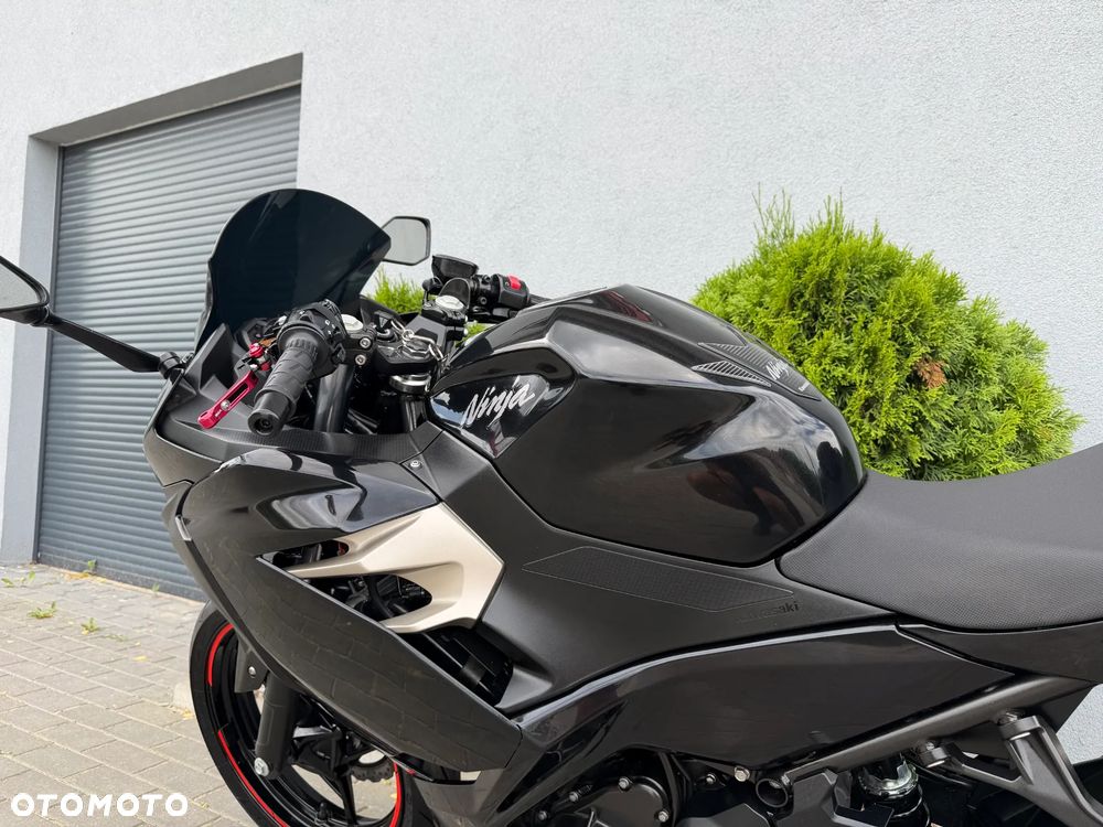 Kawasaki Ninja 400 - 30