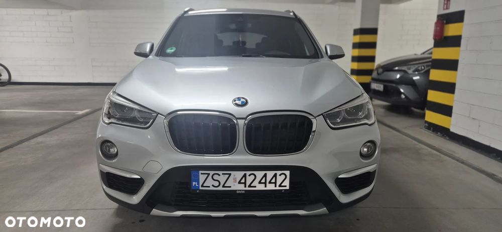 BMW X1 sDrive18d xLine - 8