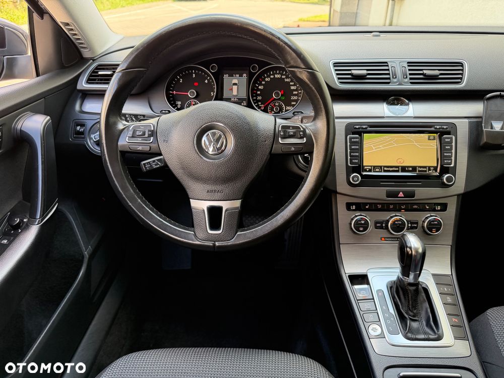 Volkswagen Passat Variant 2.0 TDI DSG BlueMotion Technology Comfortline - 25
