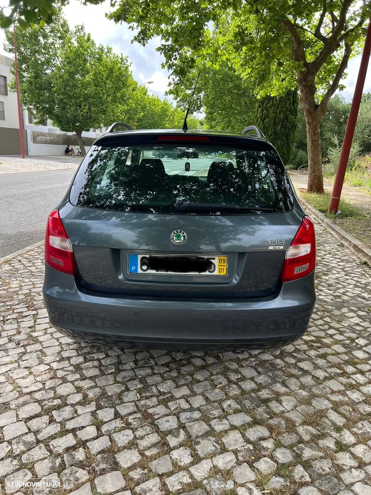 Skoda Fabia Break 1.4 Elegance - 5