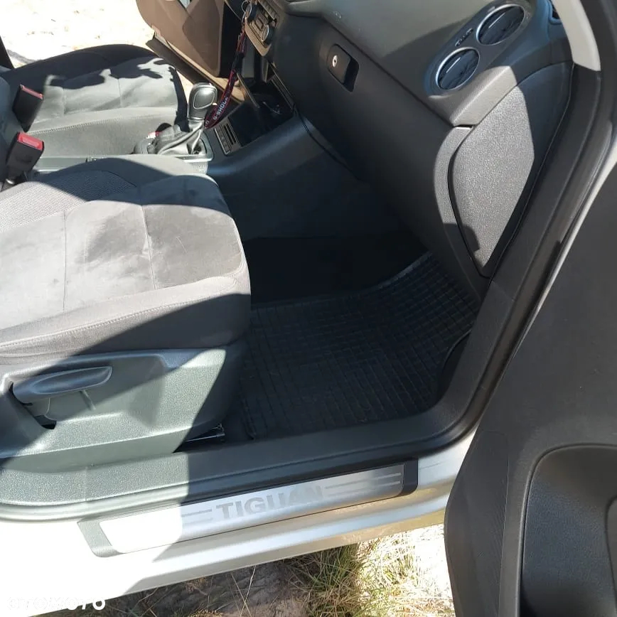 Volkswagen Tiguan - 14