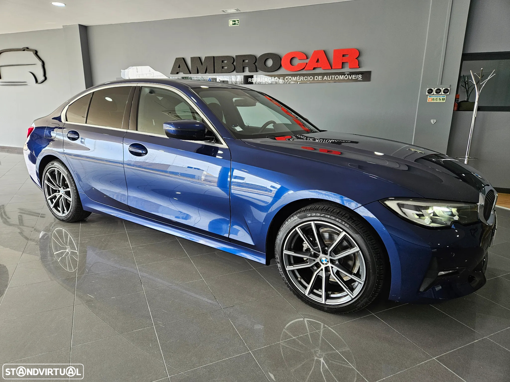 BMW 318 d Line Sport - 3