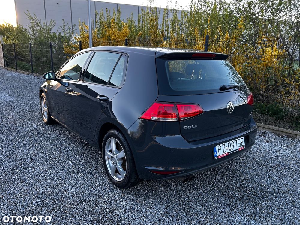 Volkswagen Golf 1.4 TSI BMT Comfortline - 11