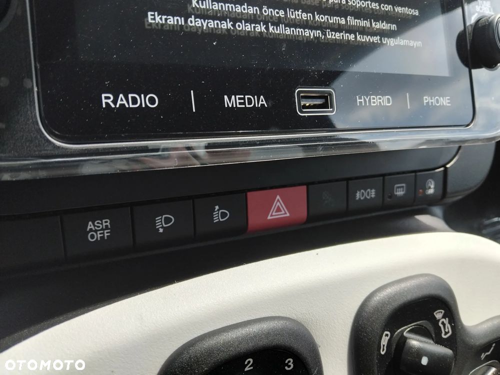 Fiat Pandina 1.0 Hybrid Cross - 16