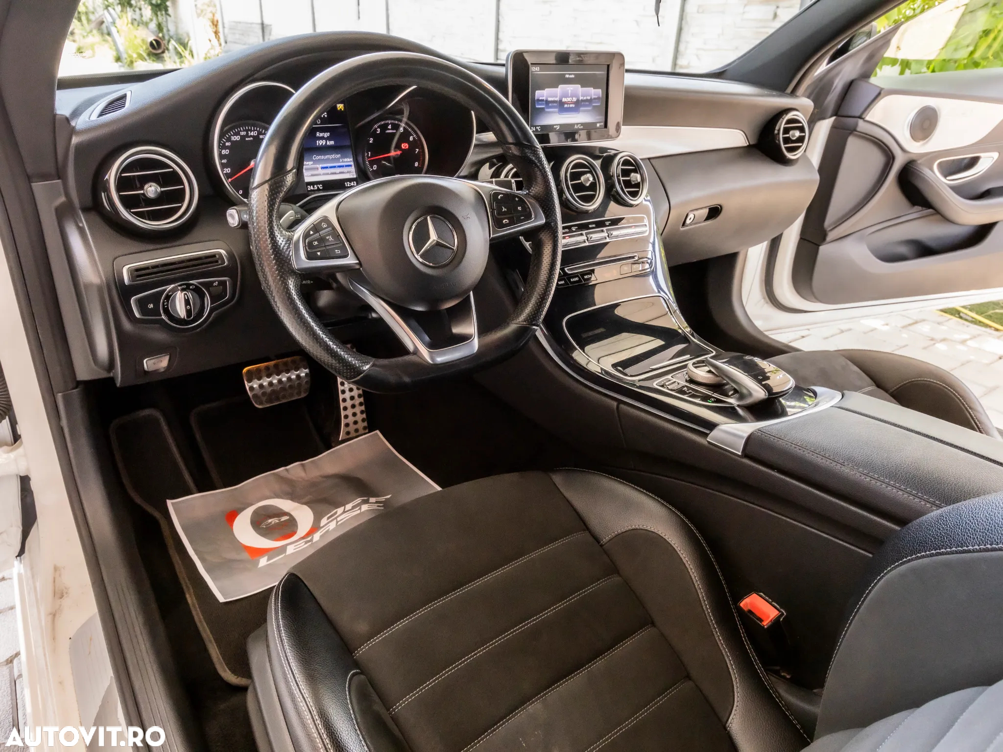 Mercedes-Benz C 180 Coupe 7G-TRONIC AMG Line - 16