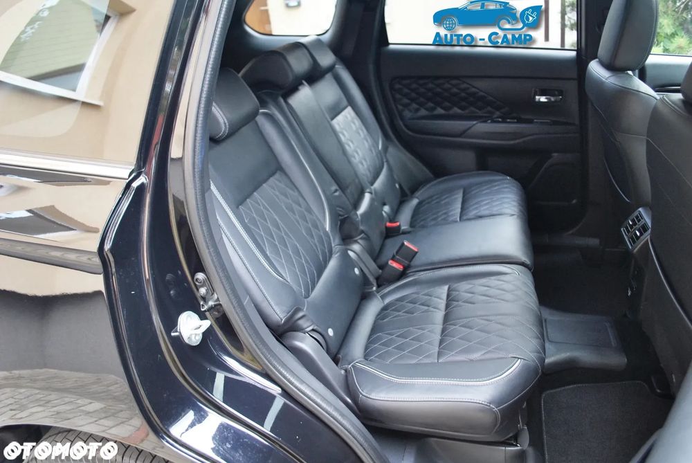 Mitsubishi Outlander PHEV Instyle + - 25