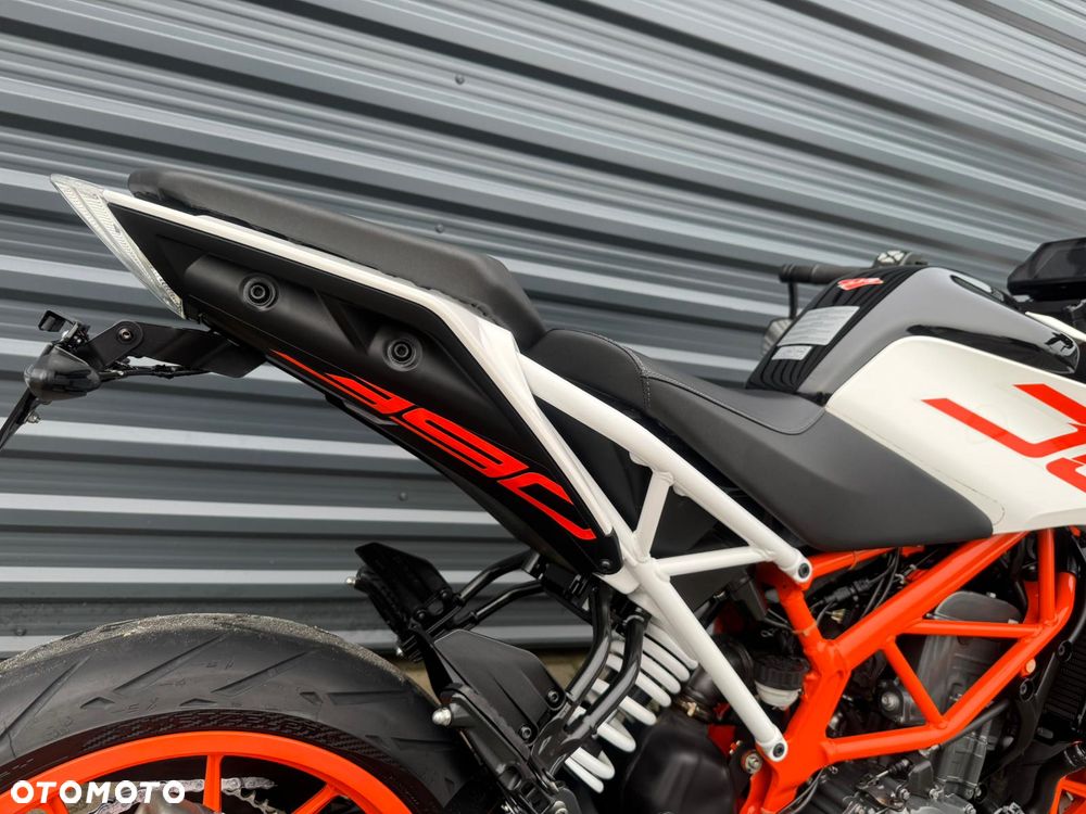 KTM Duke - 18