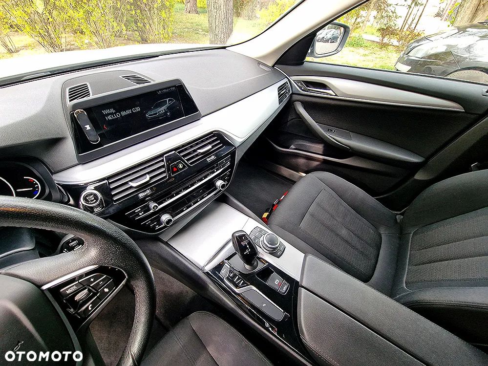 BMW Seria 5 518d Business Edition - 33