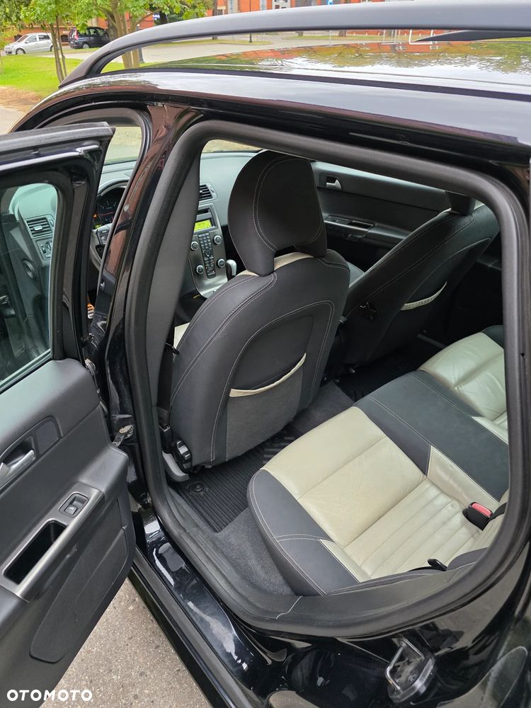 Volvo V50 - 9
