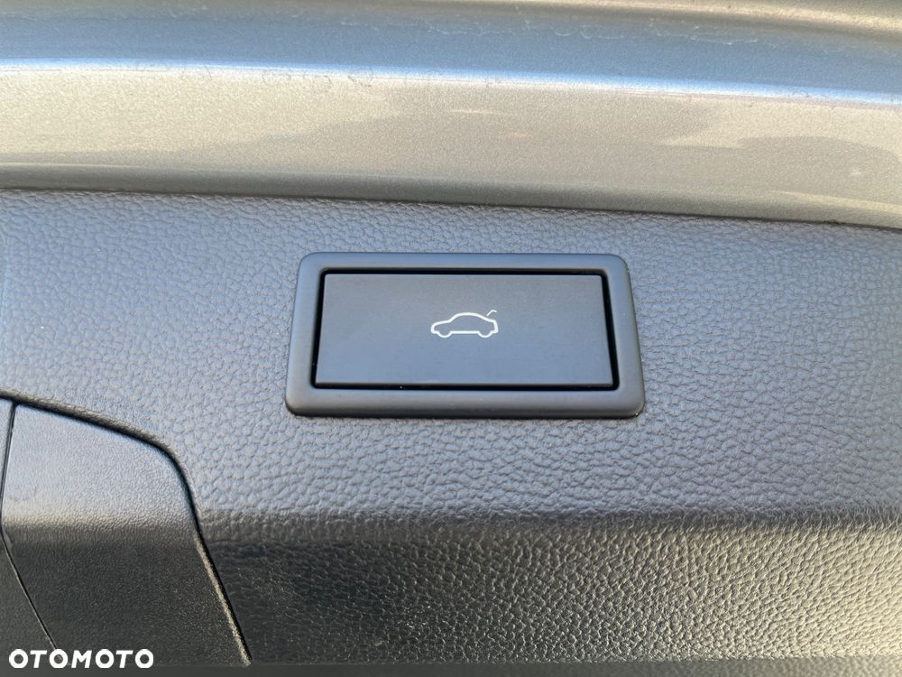 Volkswagen Passat - 23