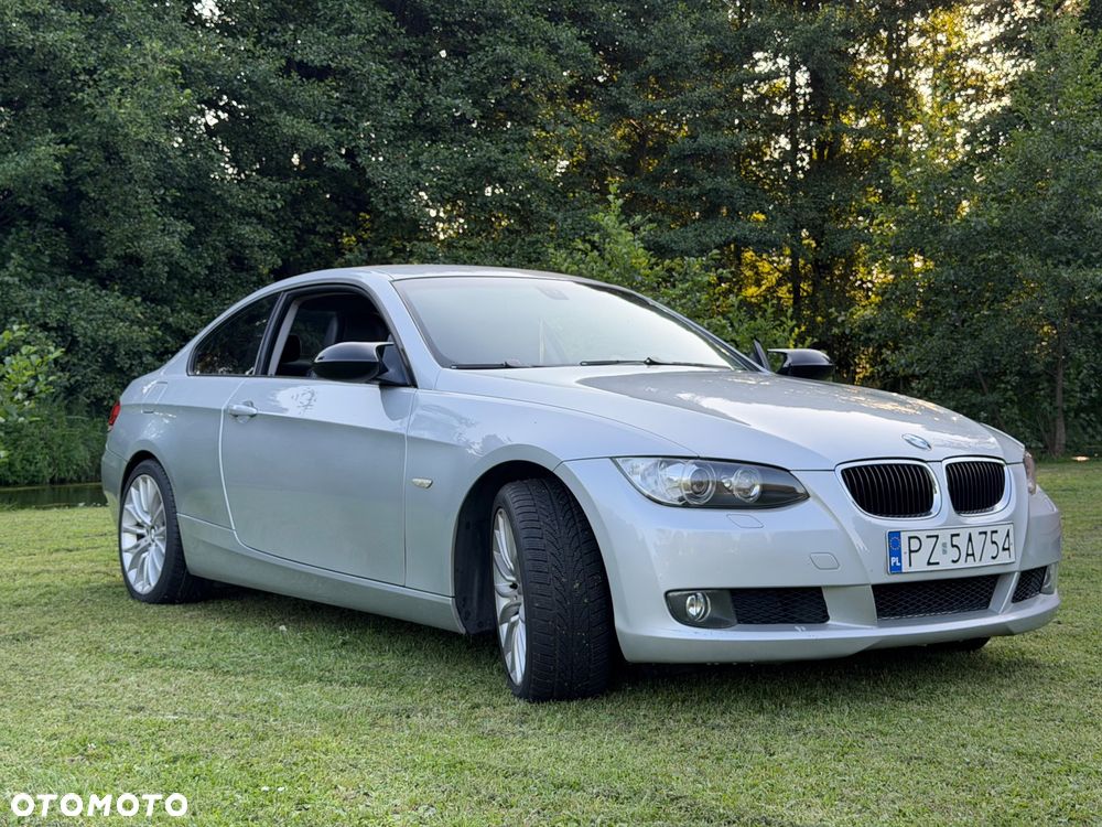 BMW Seria 3 320i - 3