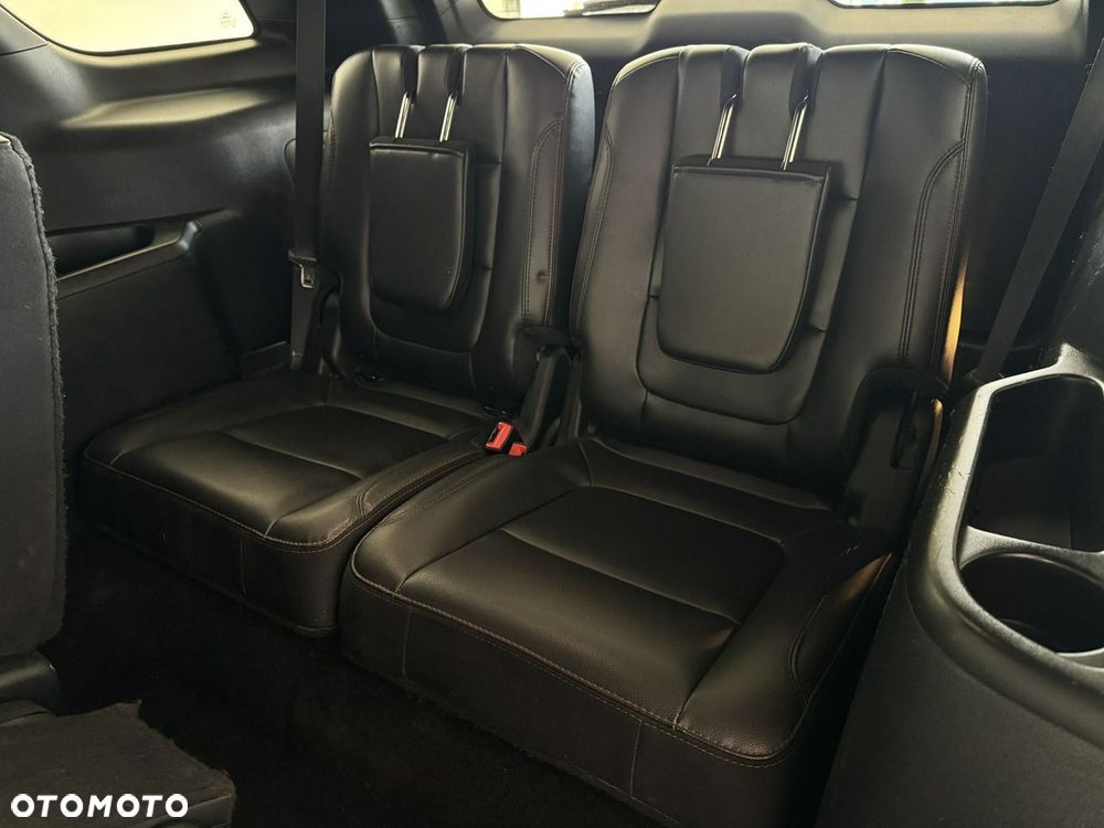 Ford Explorer - 30