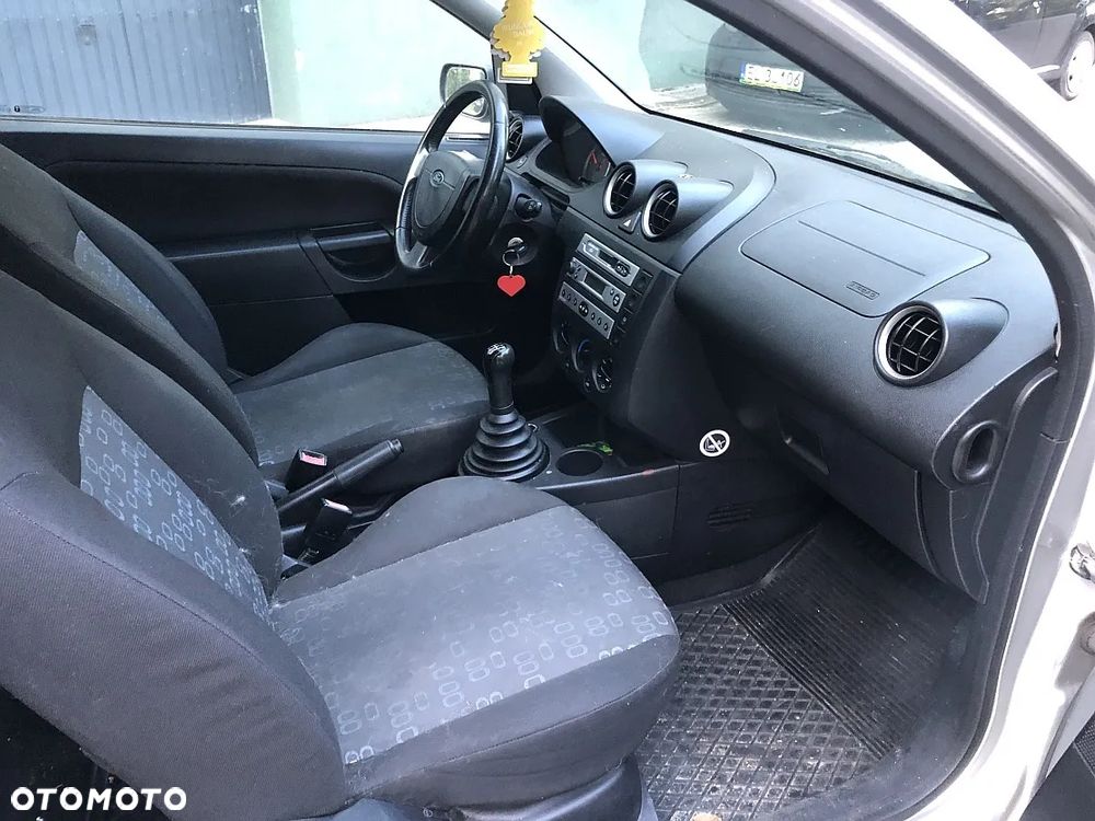 Ford Fiesta 1.25 Trend - 8