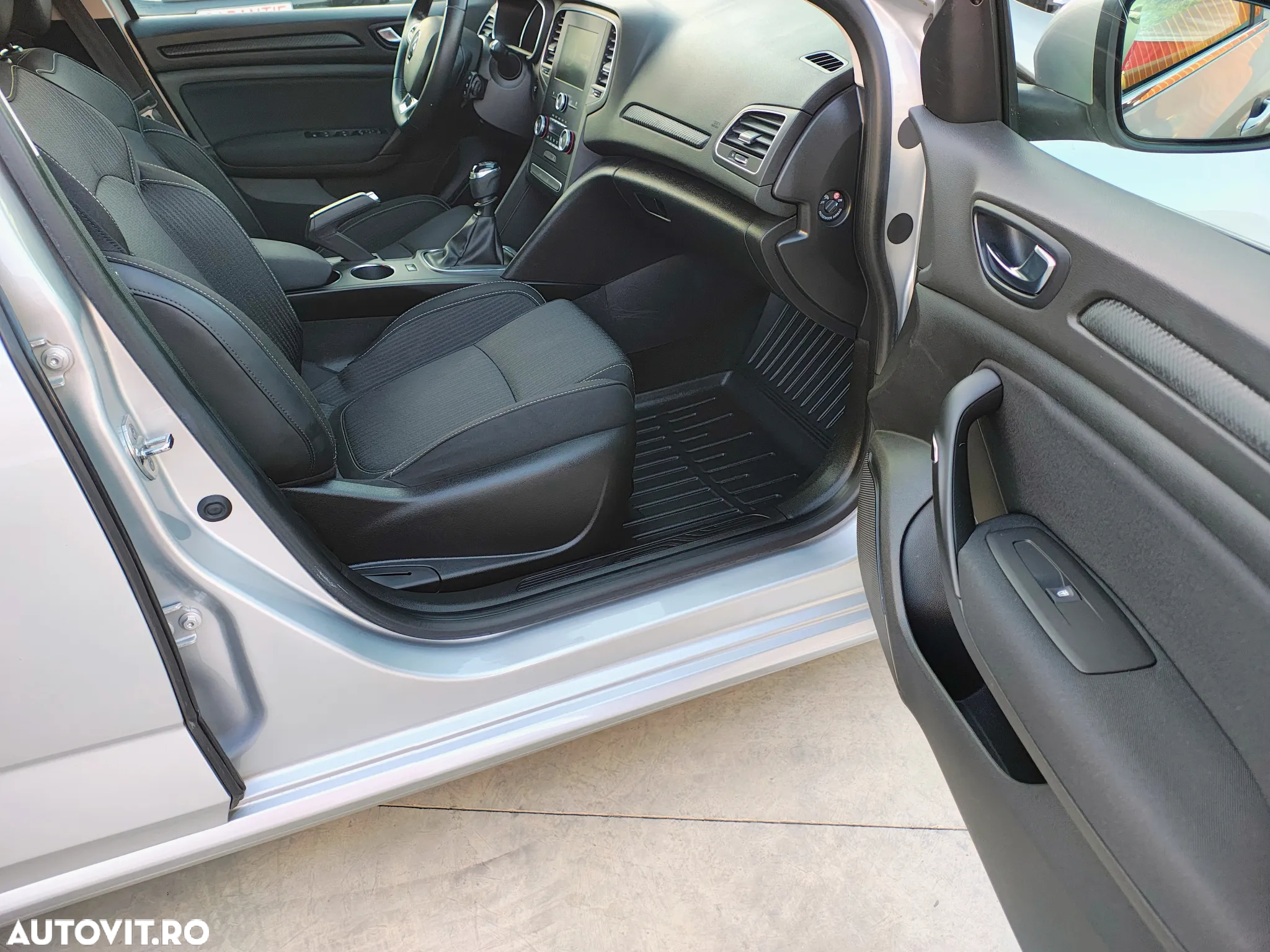 Renault Megane BLUE dCi Business - 23
