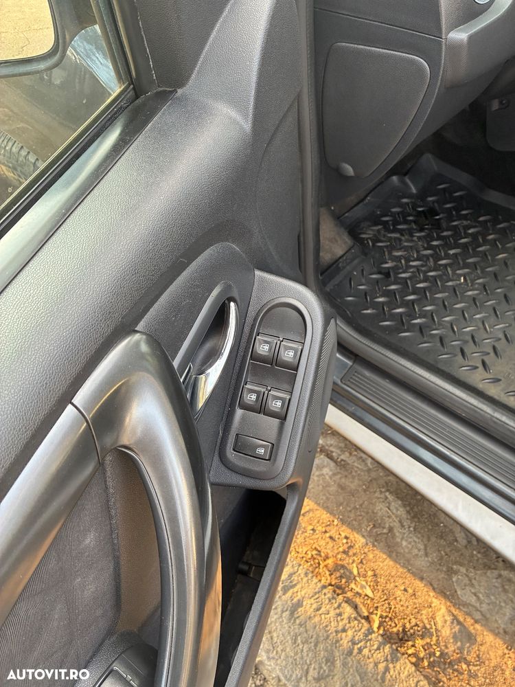 Dacia Duster 1.5 dCi 4x4 Prestige - 10