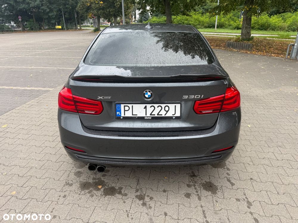 BMW Seria 3 330i xDrive Edition Luxury Line Purity - 16
