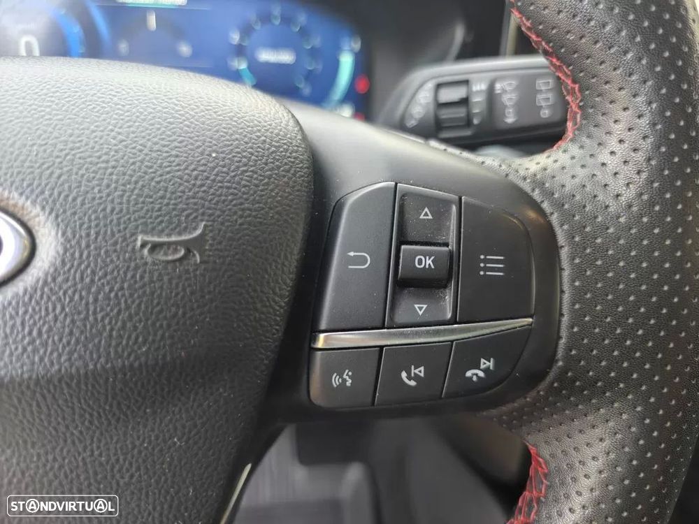 Ford Focus 1.0 EcoBoost MHEV ST-Line - 29