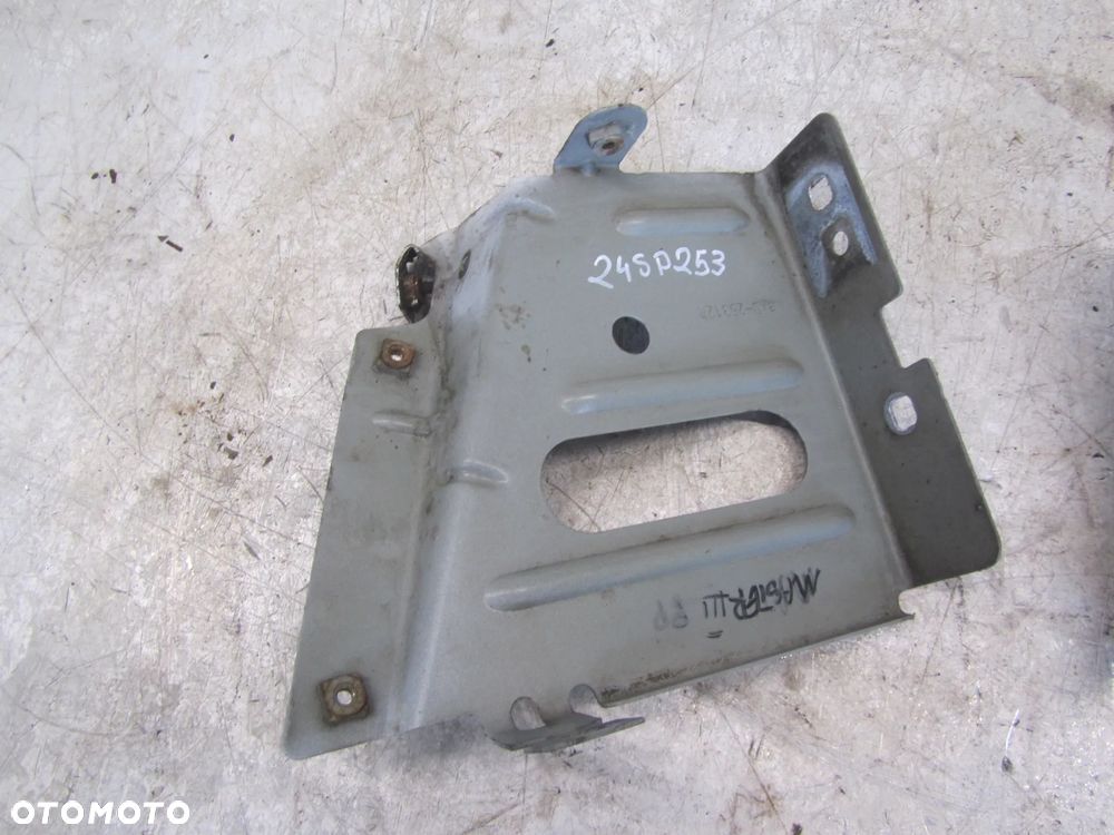 renault master III mocowanie błotnika lewe i prawe przednie - 3