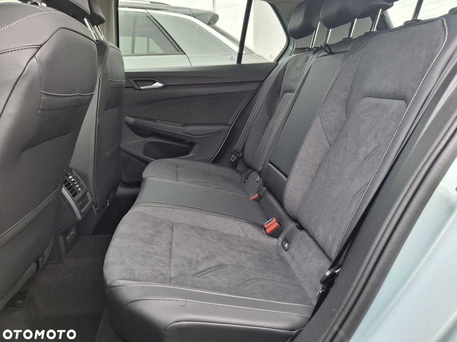Volkswagen Golf - 14