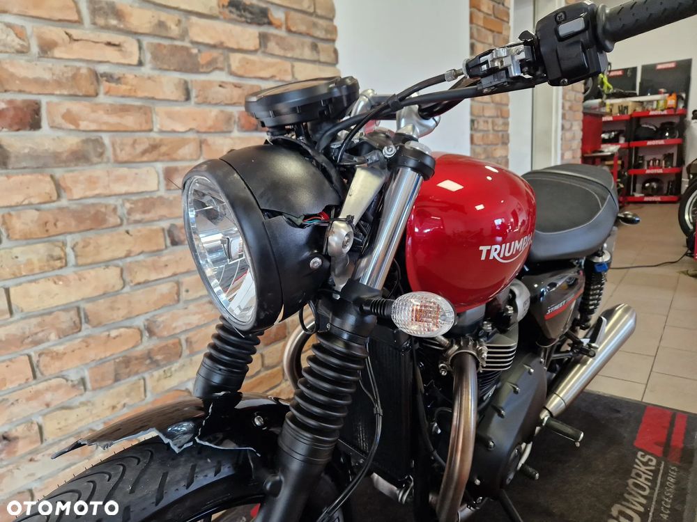 Triumph Street Twin - 19
