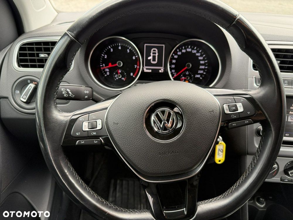 Volkswagen Polo - 15