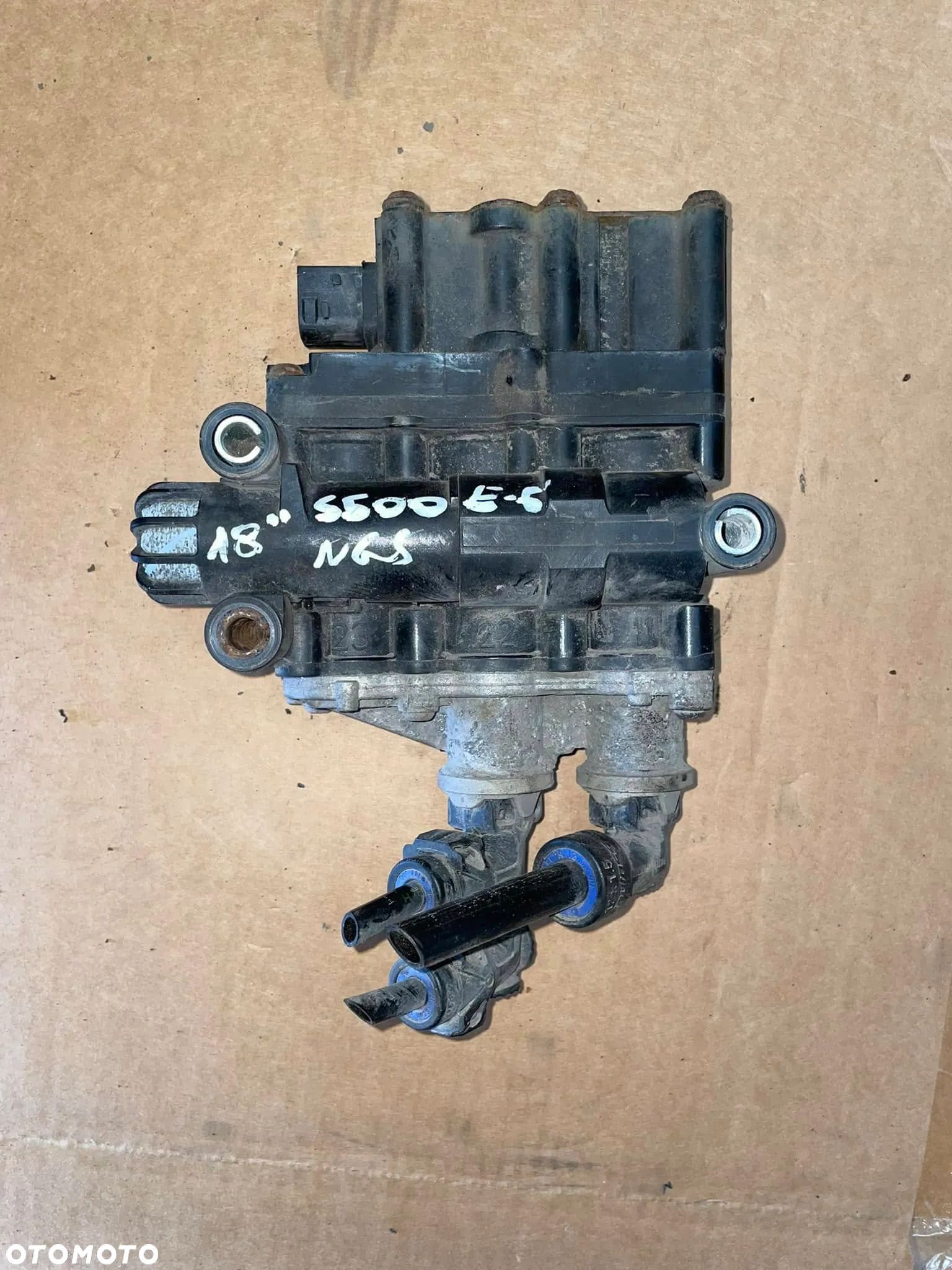 Scania R / NGS Zawór / Modulator poduszek ECAS - 1