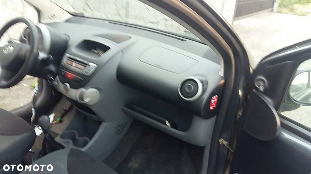 Na części Toyota Aygo 1E0 Silnik Skrzynia Maska Zderzak Drzwi Klapa Szyba - 3