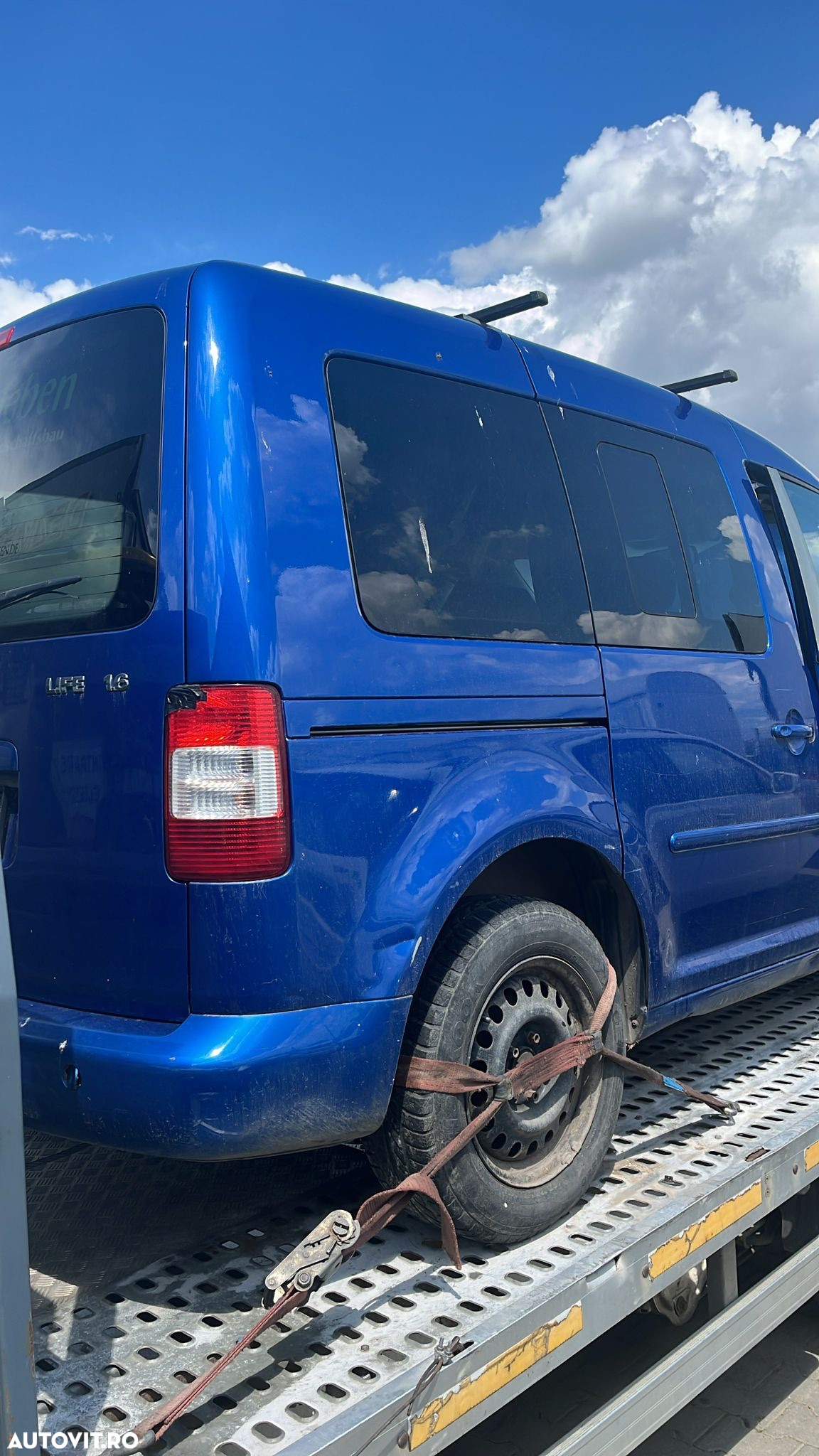 Dezmembram Volkswagen Caddy 1.6 benzina 8 valve din 2008 - 2