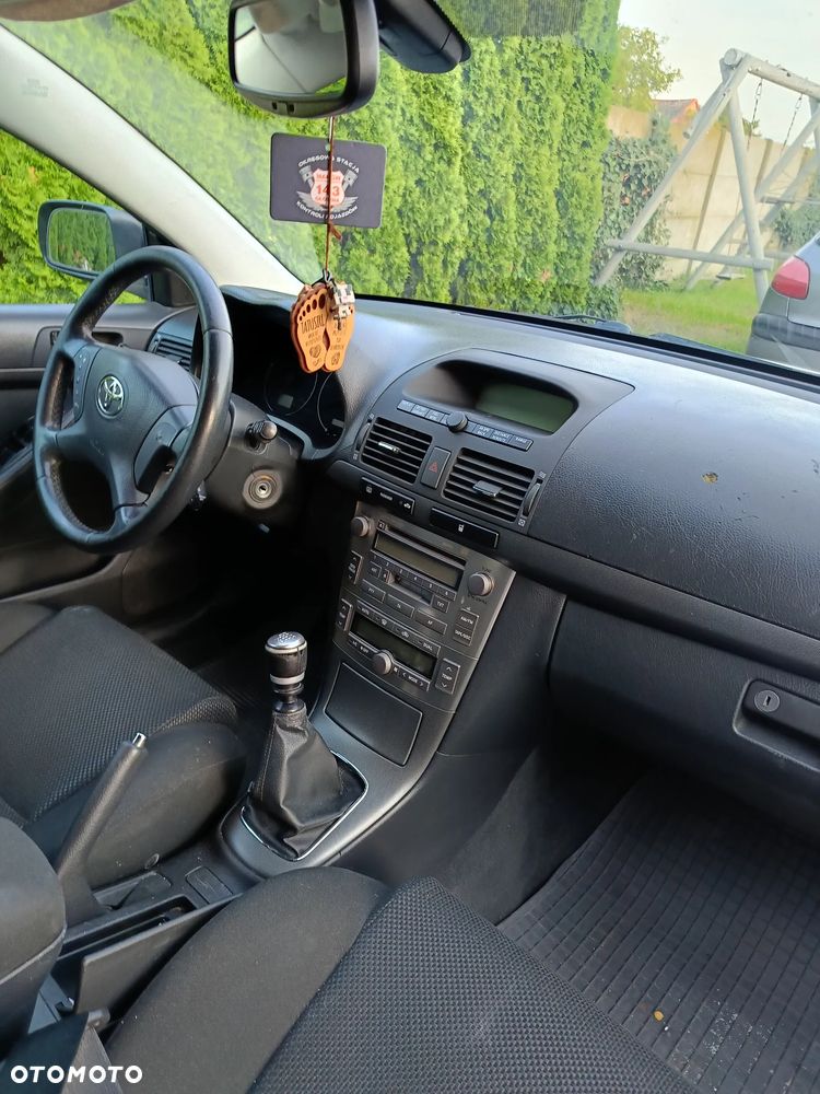 Toyota Avensis 2.2 D-4D Sol - 1