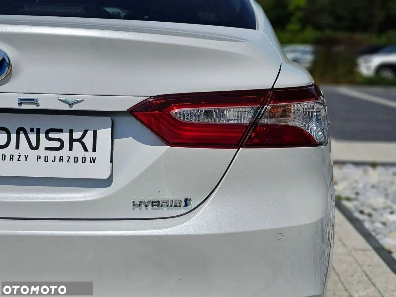 Toyota Camry - 10