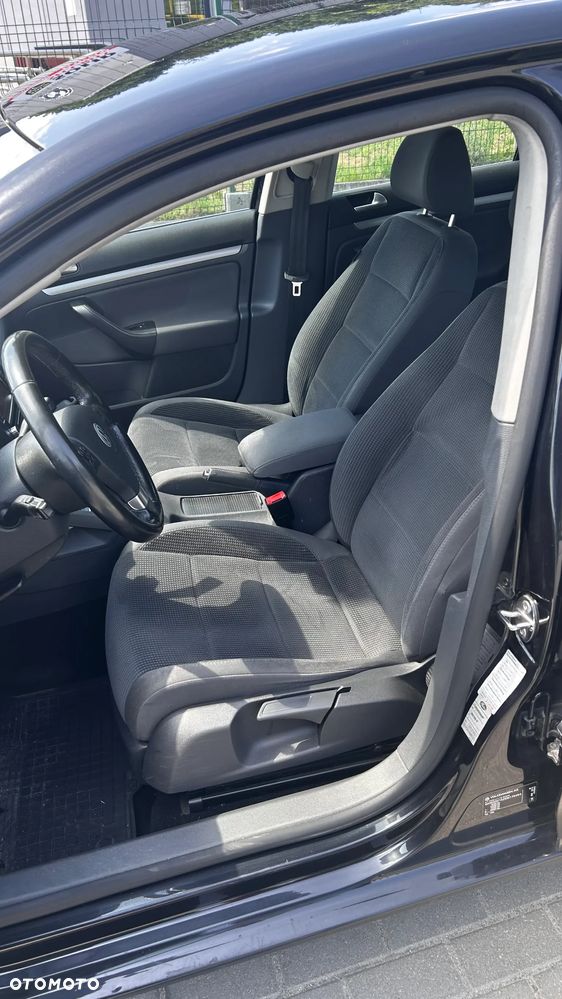 Volkswagen Jetta 1.9 TDI Comfortline - 18