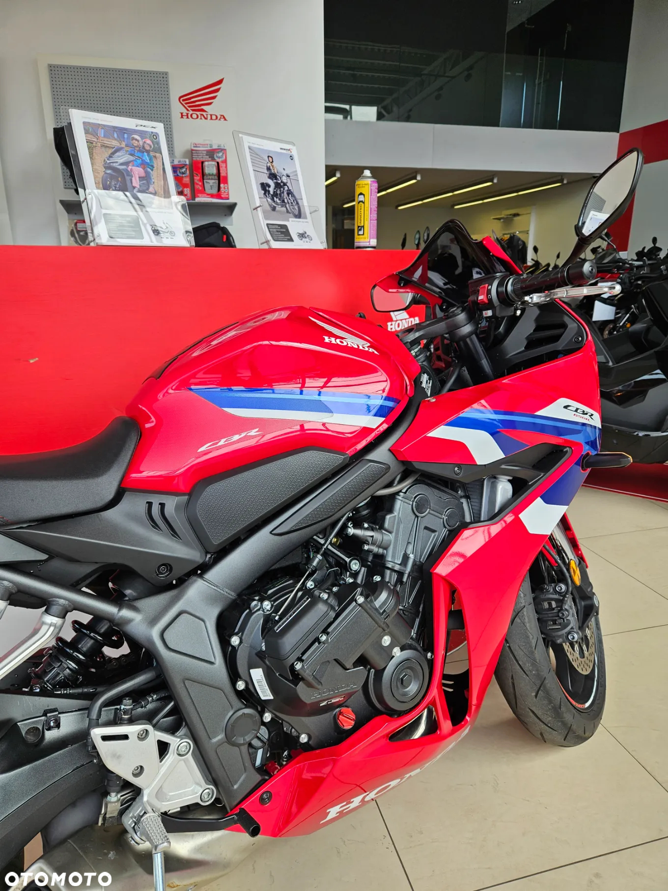 Honda CBR - 9