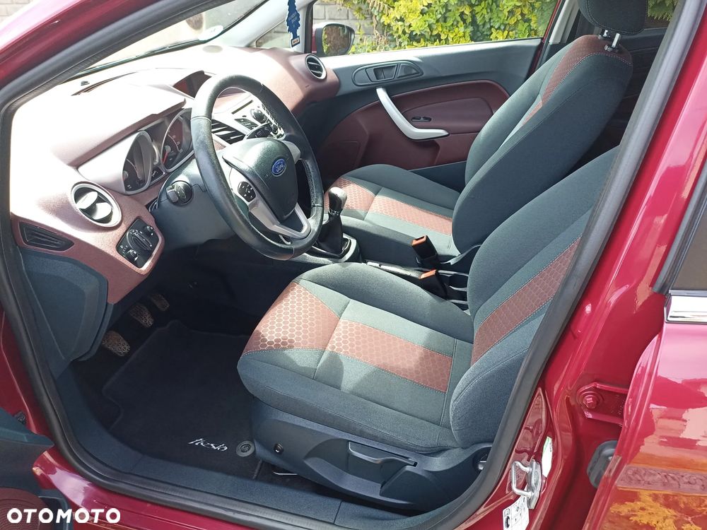 Ford Fiesta 1.25 Titanium - 19