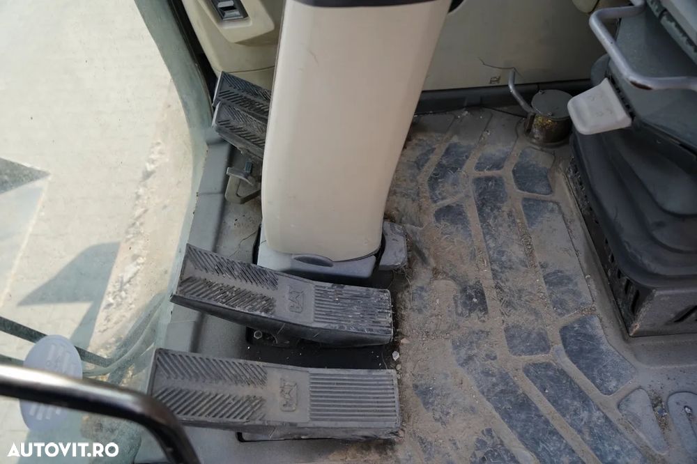 Cat M313C / EXCAVATOR PE ROȚI / CU ÎNCLINARE PIVOTANTĂ - 24