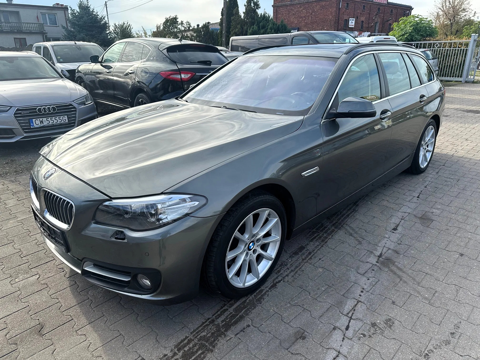 BMW Seria 5 520d Touring Luxury Line - 6