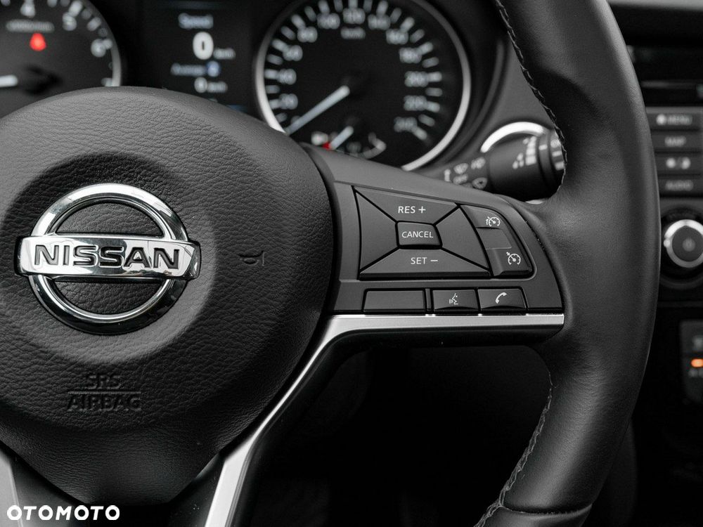 Nissan Qashqai 1.3 DIG-T N-Connecta DCT - 18