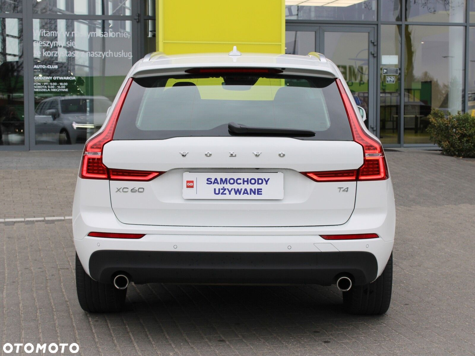 Volvo XC 60 T4 Momentum Pro - 7