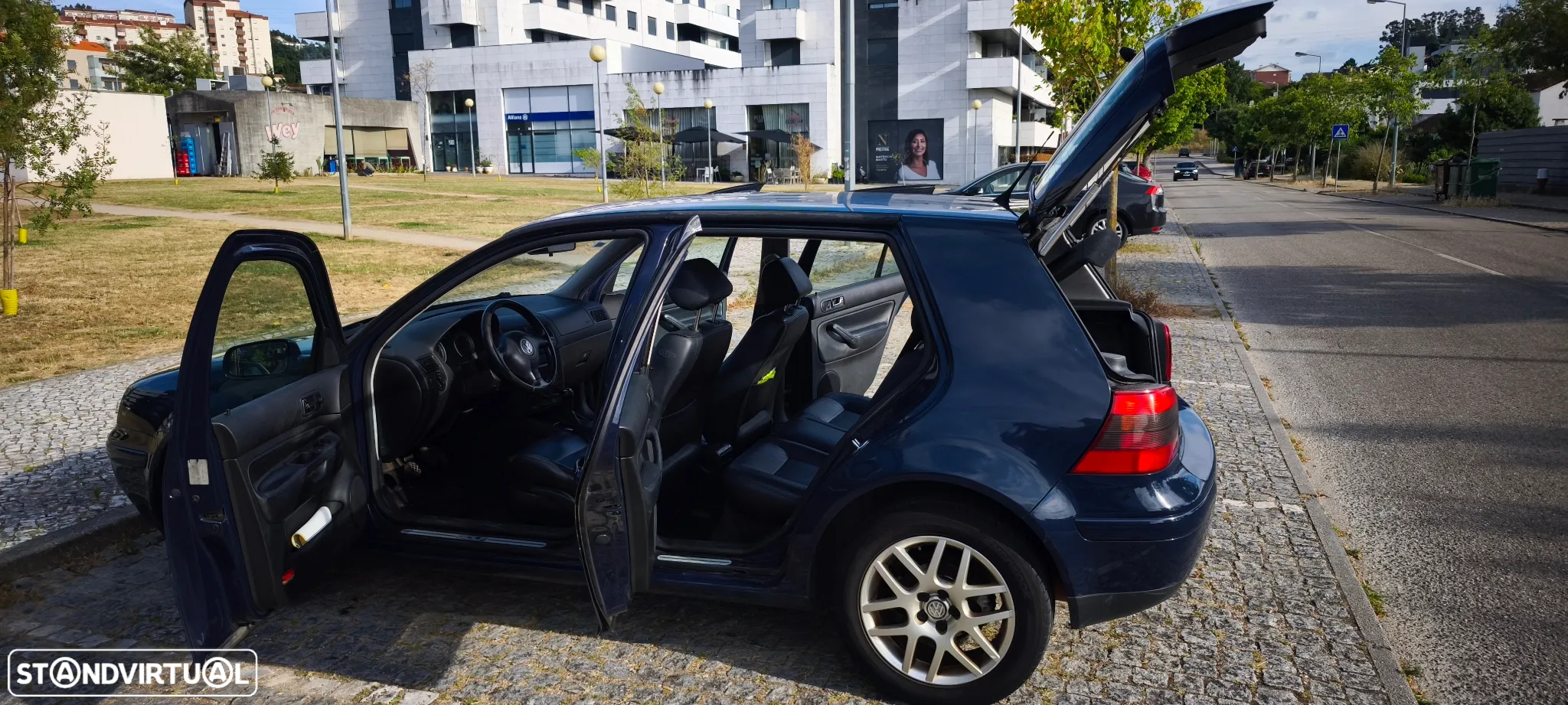 VW Golf 1.6i Sport Pacific - 8