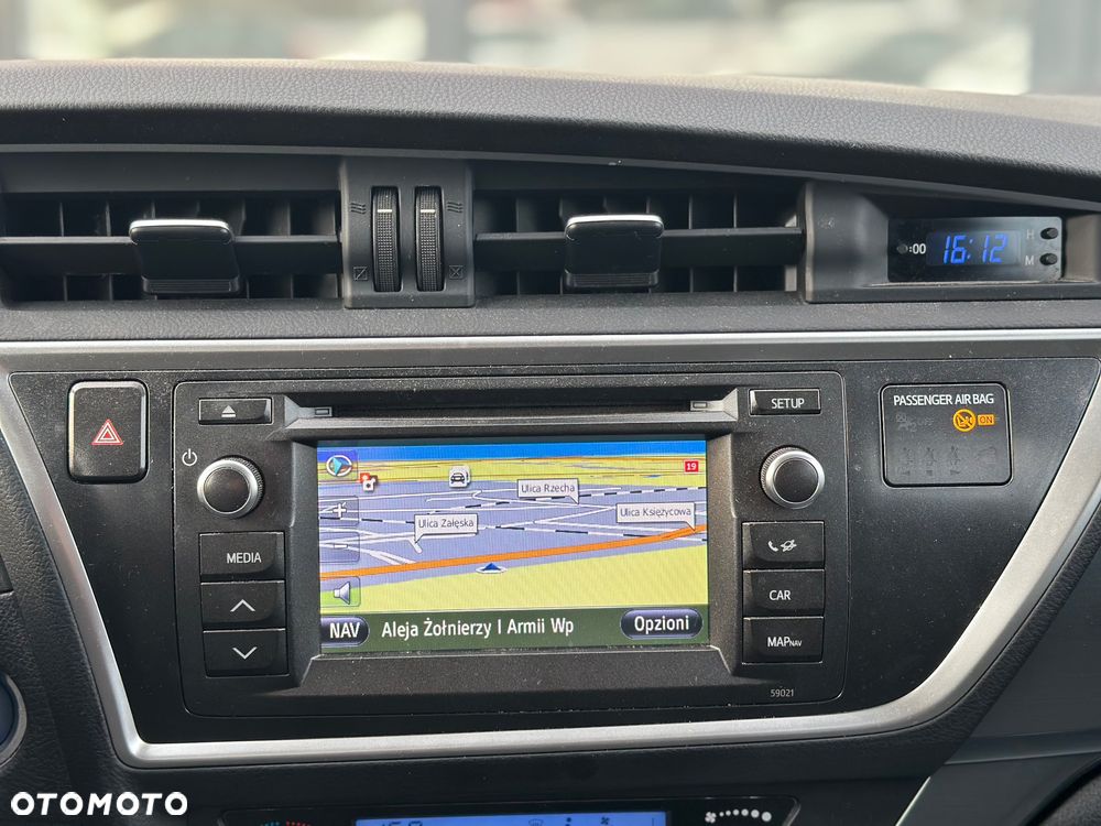 Toyota Auris - 14