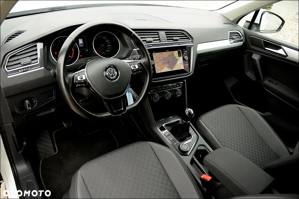 Volkswagen Tiguan 2.0 TDI SCR 4MOTION BlueMotion Technology Comfortline - 20