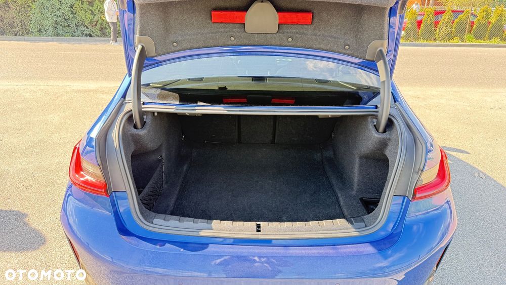 BMW Seria 3 M340d xDrive mHEV sport - 8